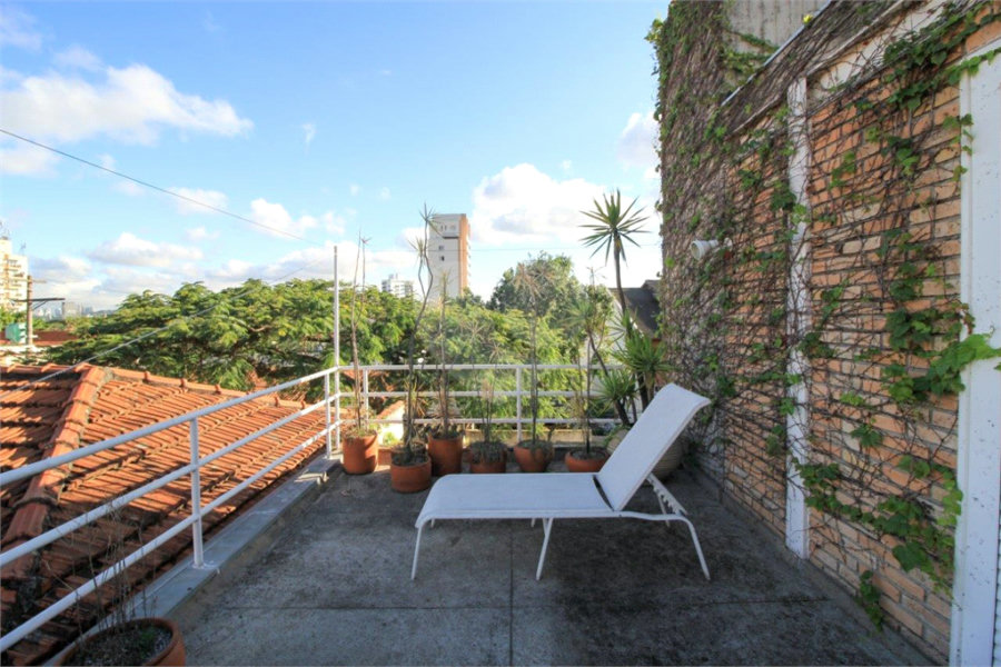 Casa à venda ou para alugar com 5 quartos, sendo 3 suítes,  em Vila Madalena, São Paulo, SP