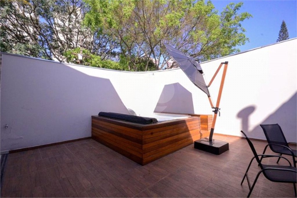 Casa com 4 Dormitórios sendo 1 suíte, com 3 Vagas