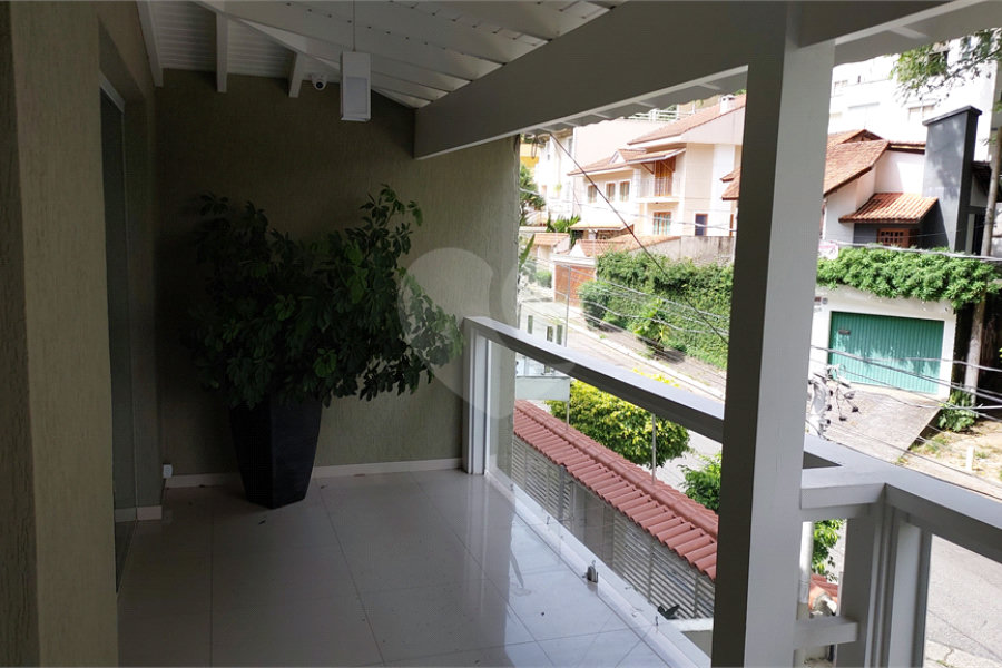 Sobrado à venda com 4 quartos, sendo 3 suítes, em Tremembé, São Paulo, SP