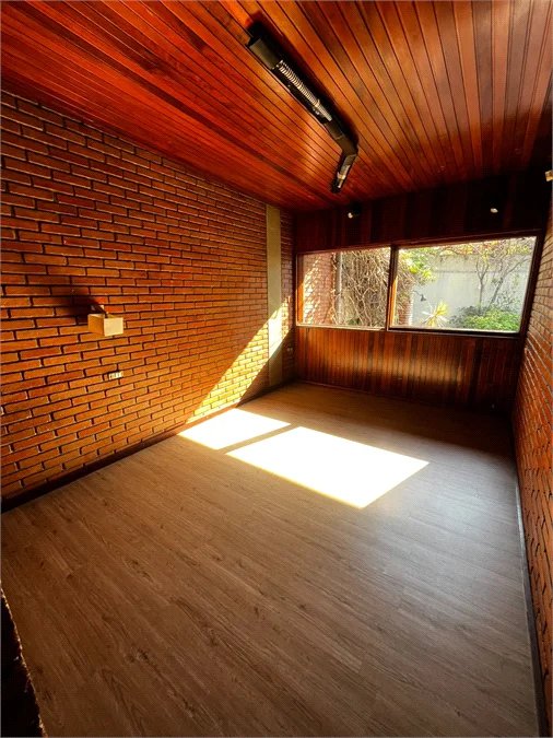 Sobrado à venda com 3 quartos, sendo 1 suíte, em Rolinópolis, São Paulo, SP