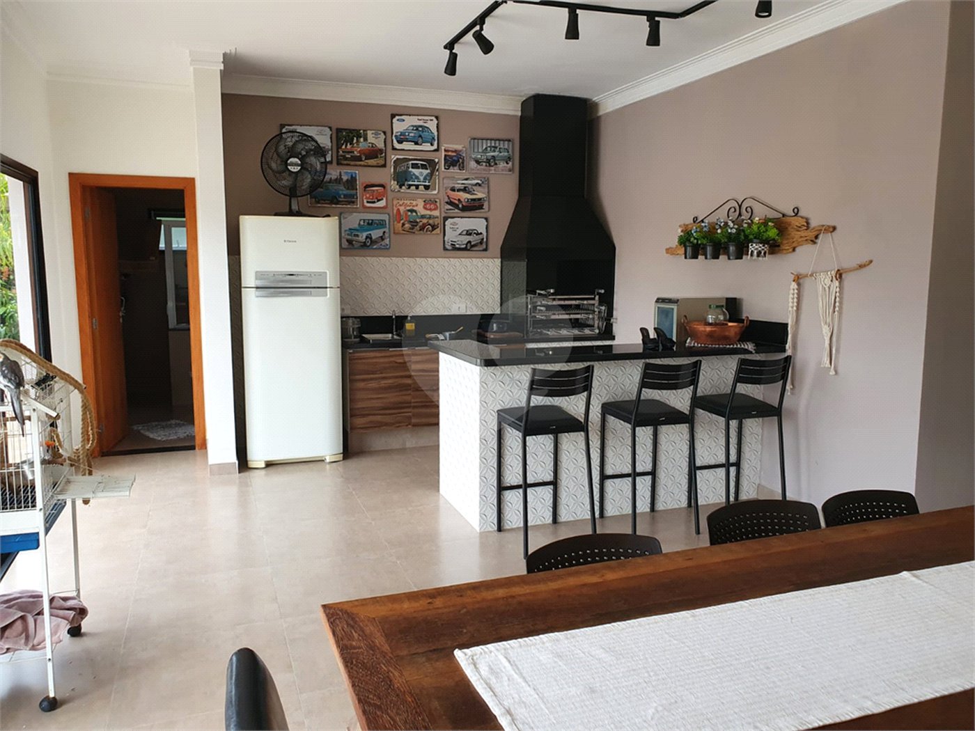 Casa à venda com 3 suítes no condomínio Village Ipanema 1, Araçoiaba da Serra - SP
