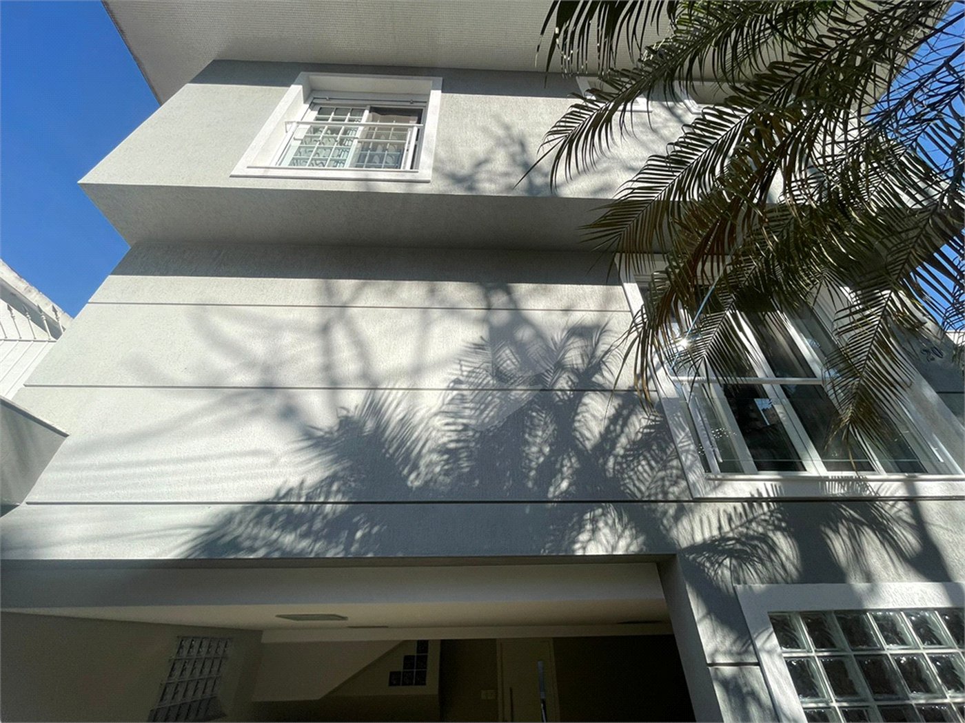 Casa à venda com 4 suítes no condomínio Fechado, São Paulo - SP