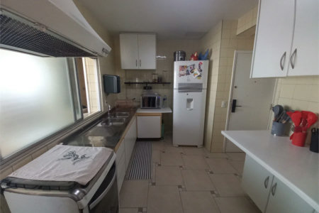 Apartamento à venda com 3 quartos, sendo 1 suíte,  em Vila Andrade, São Paulo, SP