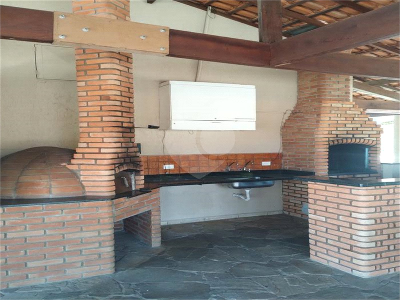 Casa à venda com 4 quartos, sendo 2 suítes,  no condomínio Villagio Colinas do Sol, Sorocaba - SP