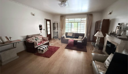 Casa à venda com 3 quartos, sendo 1 suíte,  em Chora Menino, São Paulo, SP