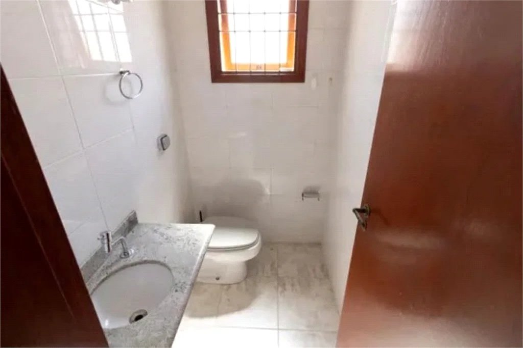 Sobrado à venda com 4 quartos em Jardim das Vertentes, São Paulo, SP
