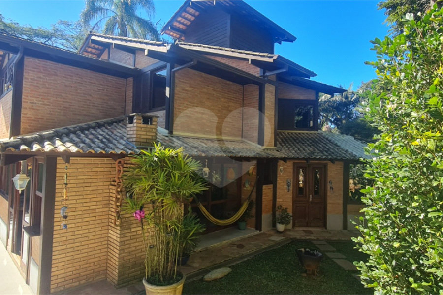 Casa à venda com 4 suítes em Serra da Cantareira, Mairiporã, SP