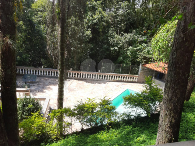 Sobrado à venda com 3 quartos, sendo 1 suíte,  em Roseira, Mairiporã, SP