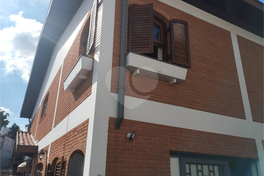 Sobrado à venda com 4 quartos, sendo 1 suíte, em Tremembé, São Paulo, SP