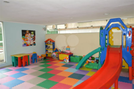 Apartamento à venda com 3 quartos, sendo 1 suíte,  em Vila Mariana, São Paulo, SP