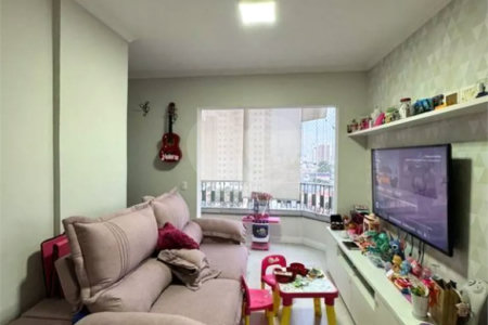 Apartamento à venda com 3 quartos, sendo 1 suíte, em Vila Dom Pedro I, São Paulo, SP