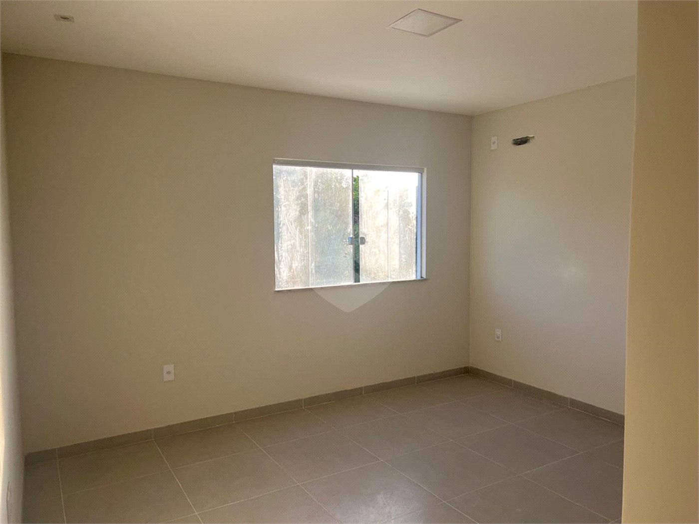 Casa à venda com 3 quartos, sendo 2 suítes, em Taperapuan, Porto Seguro, BA
