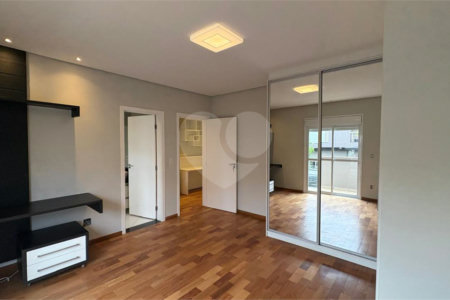 Casa à venda com 4 quartos, sendo 3 suítes, no condomínio Mont Blanc, Sorocaba - SP