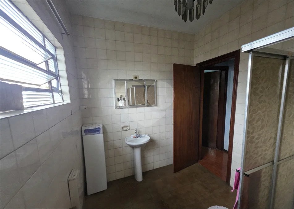 Casa térrea, 2 dormitórios com salão comercial Jd. Nova São Carlos
