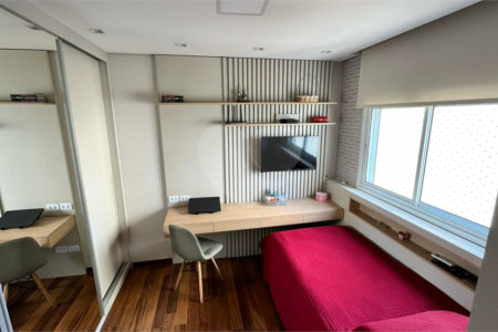 Apartamento de 176 m2 com 4 dormitórios sendo 3 suítes com 3 vagsa Condomínio Dolce Vita Avenida Lacerda Franco ,Cambuci -São Paulo