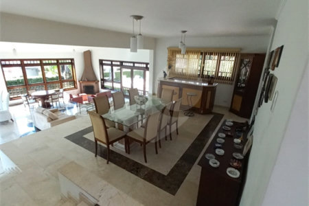 Casa à venda com 4 suítes no condomínio Aruã, Mogi das Cruzes - SP