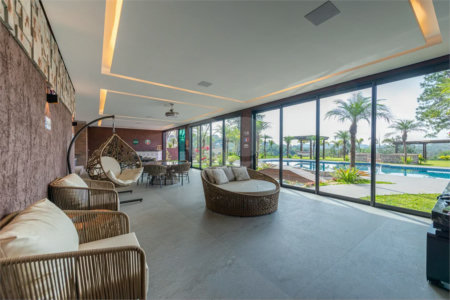 Casa à venda com 4 suítes no condomínio Vale da Santa Fé, Vinhedo - SP