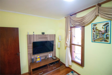 Casa à venda ou para alugar com 4 quartos, sendo 1 suíte, no Centro, São Roque, SP