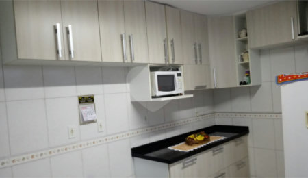 Sobrado à venda com 3 quartos, sendo 1 suíte, em Vila Nova Cachoeirinha, São Paulo, SP