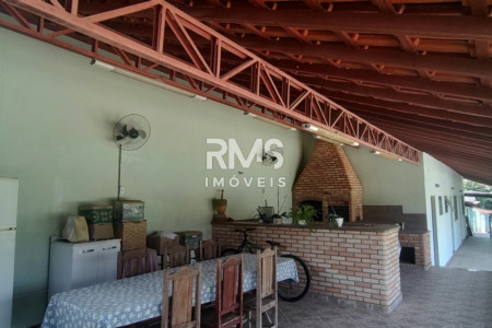 Chácara à venda com 4 quartos, sendo 2 suítes,  em Chácara Sete Quedas, Itu, SP