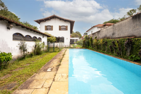Sobrado à venda com 4 quartos, sendo 3 suítes, em Alto da Boa Vista, São Paulo, SP