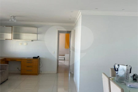 Apartamento à venda com 3 suítes em Campo Belo, São Paulo, SP
