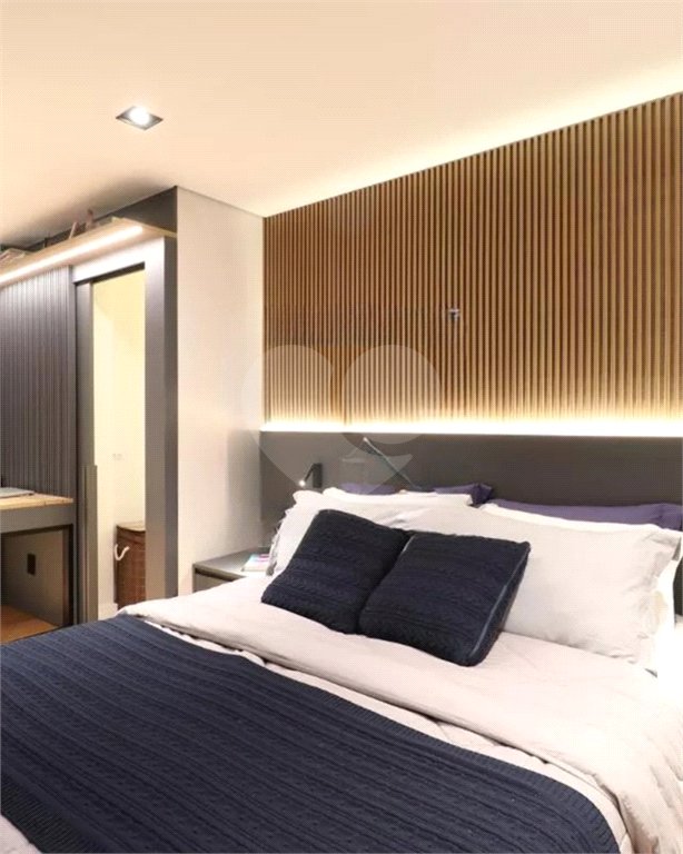 Apartamento à venda com 4 quartos, sendo 2 suítes,  em Vila Anastácio, São Paulo, SP