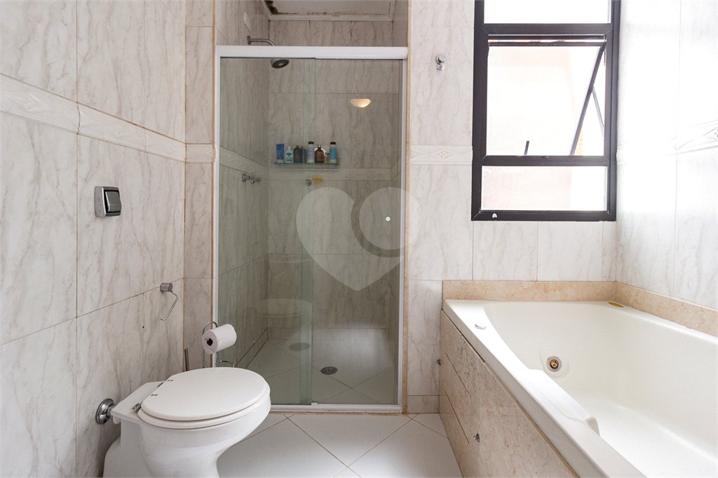 Apartamento à venda com 4 quartos, sendo 2 suítes,  em Jardim Parque Morumbi, São Paulo, SP
