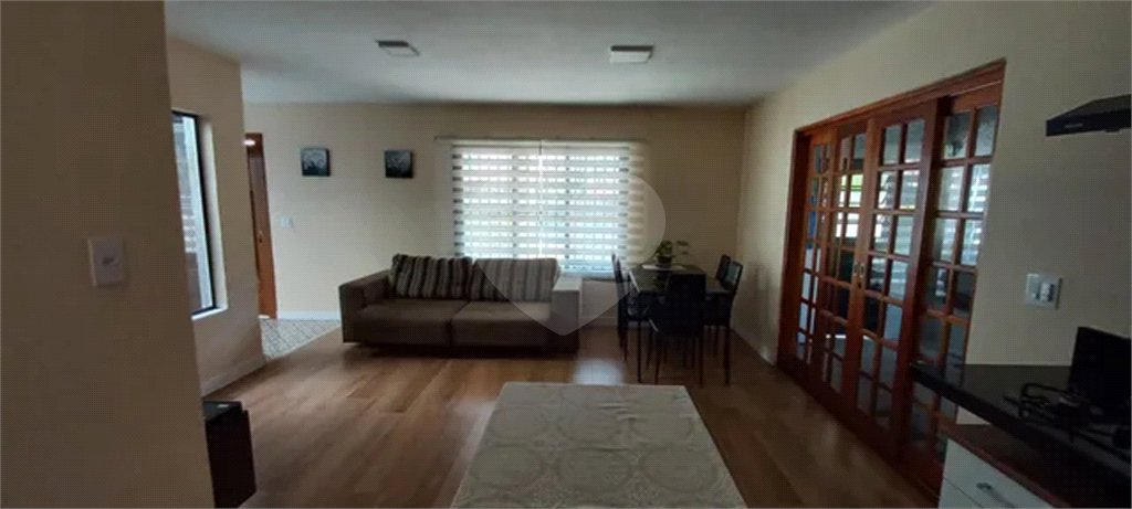 CASA A VENDA NO VISTA VERDE COM 250M², 3 DORMITÓRIOS, 1 SUÍTE, 2 VAGAS, SÃO JOSÉ DOS CAMPOS/SP.