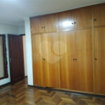 Sobrado à venda com 4 quartos, sendo 1 suíte, em Interlagos, São Paulo, SP