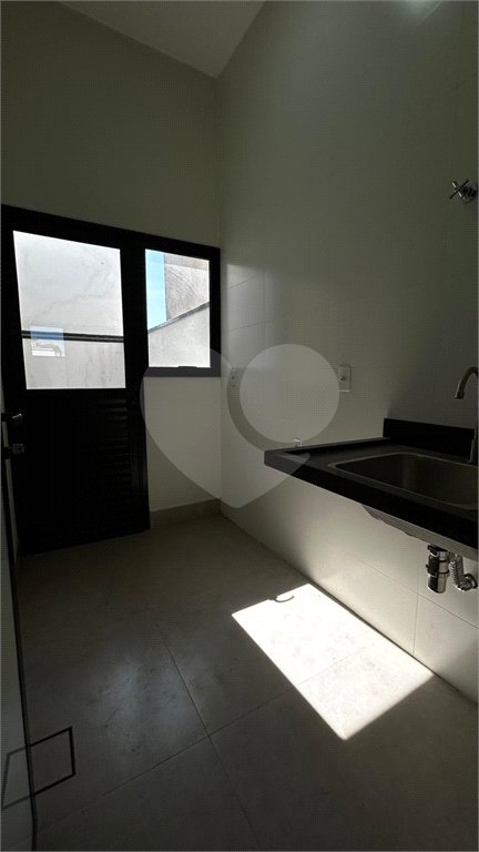 Casa à venda com 4 quartos, sendo 3 suítes, no condomínio Residencial Mont'alcino, Valinhos - SP