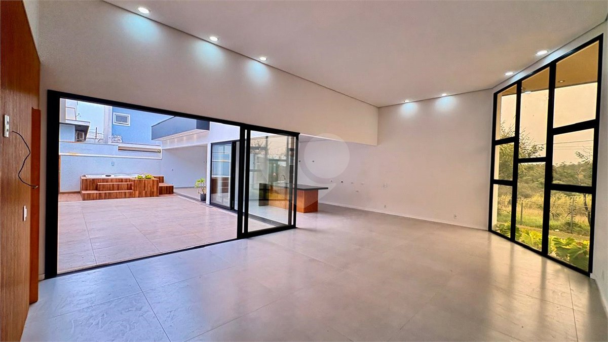 Casa à venda com 3 suítes no condomínio Campos do Conde I e II, Sorocaba - SP