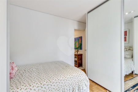 Casa de Vila à venda com 3 quartos, sendo 2 suítes, em Brooklin Velho, São Paulo, SP