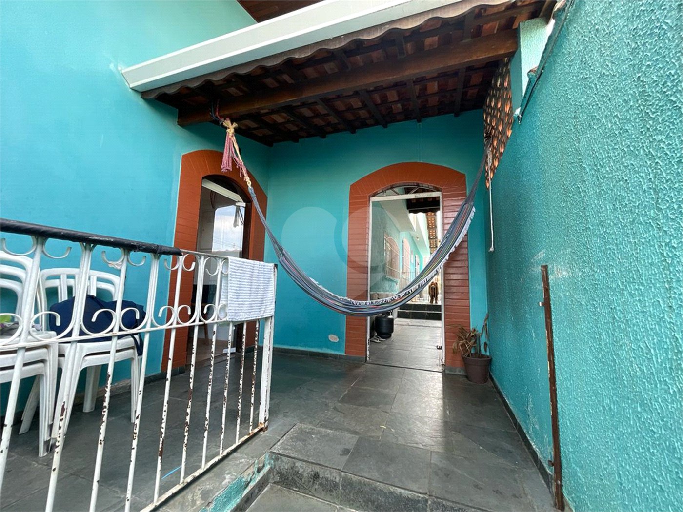 Casa à venda com 3 quartos, sendo 1 suíte, em Vila Júlia, Poá, SP