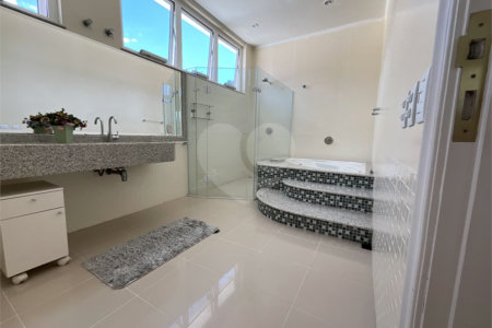 Casa à venda com 6 quartos, sendo 5 suítes, no condomínio City Castelo, Itu - SP