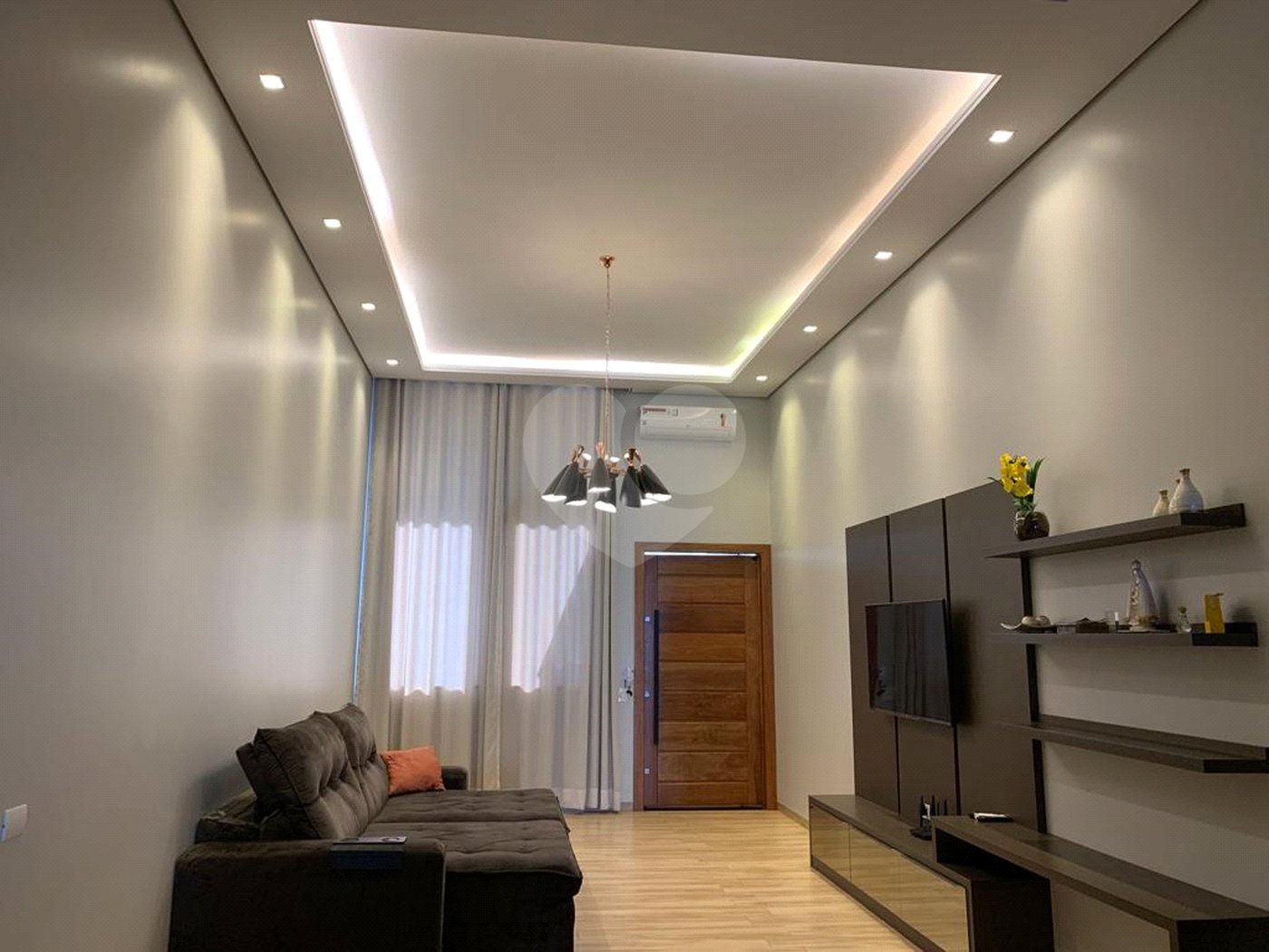 Casa à venda com 2 quartos, sendo 3 suítes, no Centro, Salto Grande, SP