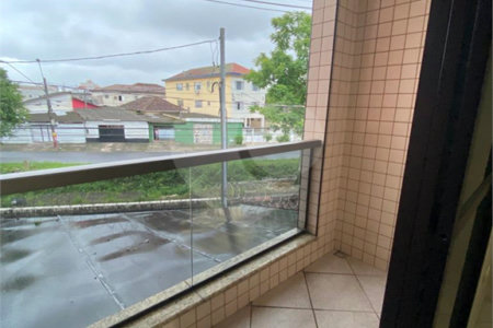 Casa à venda com 3 quartos, sendo 1 suíte, em Vila Valença, São Vicente, SP