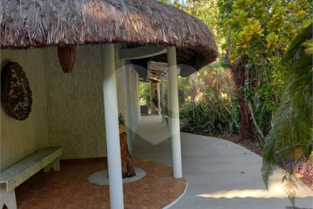Chácara à venda com 3 quartos, sendo 1 suíte, no Centro, Santa Cruz Cabrália, BA