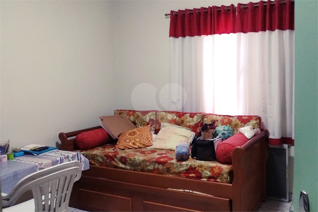 Casa à venda com 4 quartos, sendo 2 suítes,  em Vila Romero, São Paulo, SP