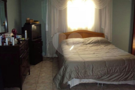 Sobrado à venda com 8 quartos em Vila Medeiros, São Paulo, SP