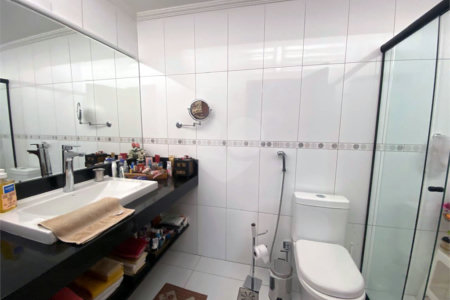 Sobrado à venda com 3 quartos, sendo 1 suíte, em Campo Belo, São Paulo, SP