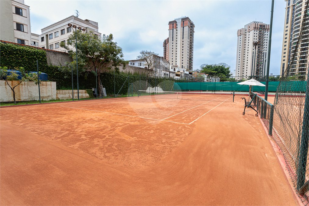 Apartamento à venda com 3 quartos, sendo 1 suíte, em Santo Amaro, São Paulo, SP