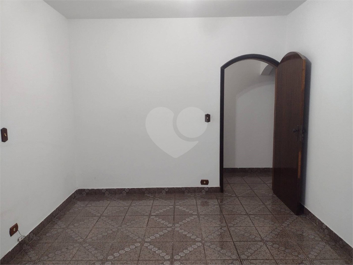 Casa à venda com 3 quartos, sendo 1 suíte, em Jardim São Pedro, Mogi das Cruzes, SP