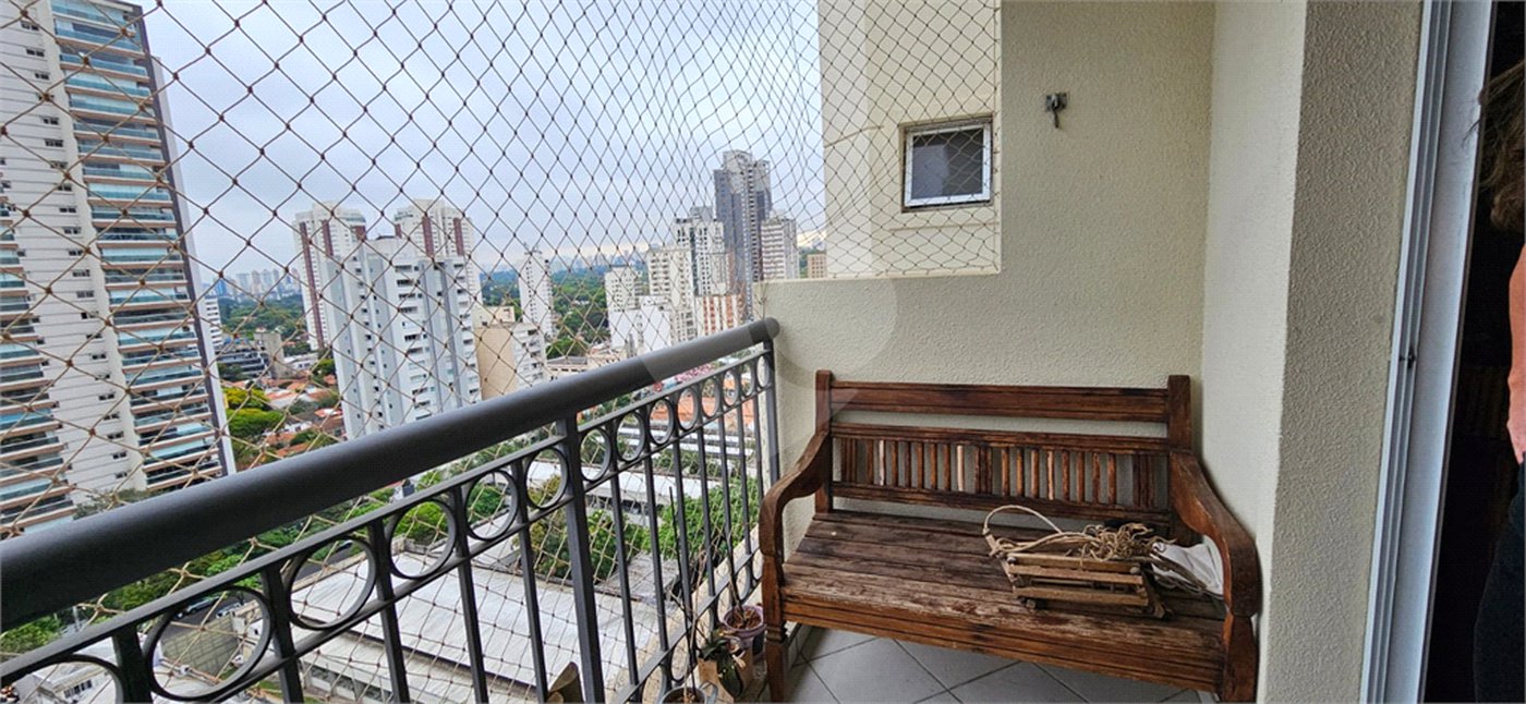Apartamento à venda com 3 quartos, sendo 2 suítes, em Pinheiros, São Paulo, SP