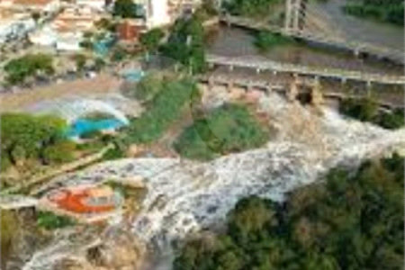 Casa à venda com 4 suítes no condomínio Jardins D'icaraí, Salto - SP