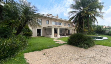 Casa à venda com 5 quartos, sendo 4 suítes,  em Cidade Jardim, São Paulo, SP