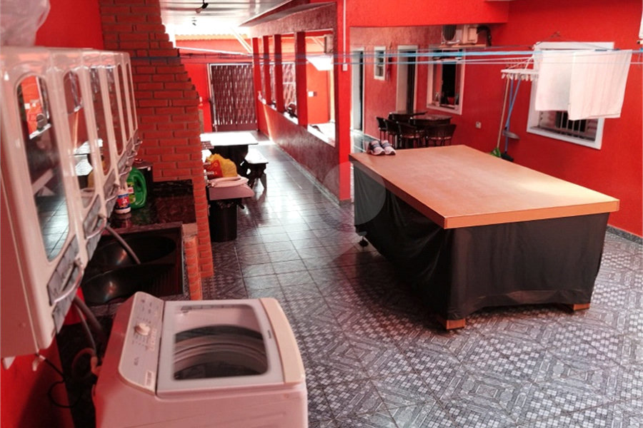 Casa à venda com 4 quartos, sendo 2 suítes, em Vila Santa Margarida, Ferraz de Vasconcelos, SP