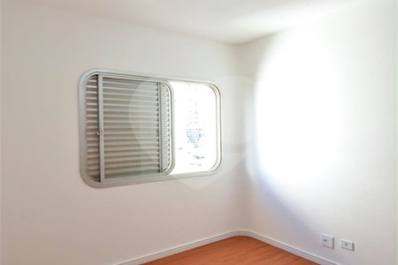Apartamento à venda com 4 quartos, sendo 2 suítes,  em Brooklin Paulista, São Paulo, SP