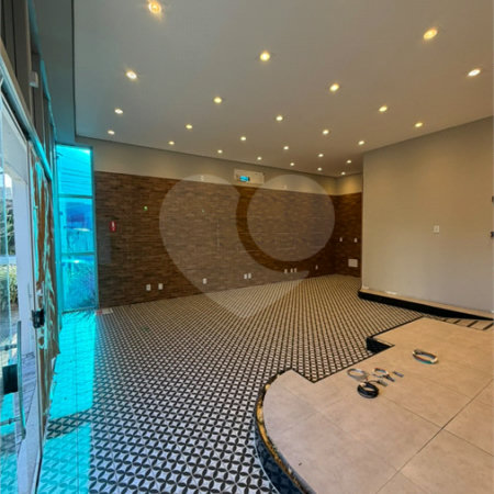 SALÃO COMERCIAL PARA LOCAÇÃO EM INDAIATUBA SP! - Av. Pres. Kennedy! - Salão comercial de 89,64 m² no térreo do Edifício Granada une modernidade, conforto e a melhor localização de Indaiatuba. Destaques do Imóvel: - Espaço Amplo: Salão principal com excelente iluminação natural. - Infraestrutura: