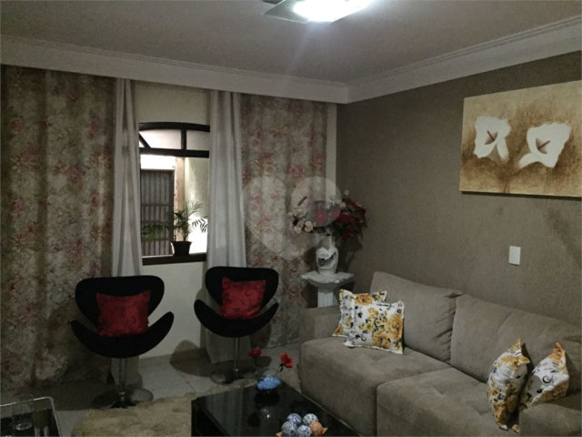 Sobrado à venda com 4 quartos, sendo 2 suítes,  em Vila Nova Cachoeirinha, São Paulo, SP